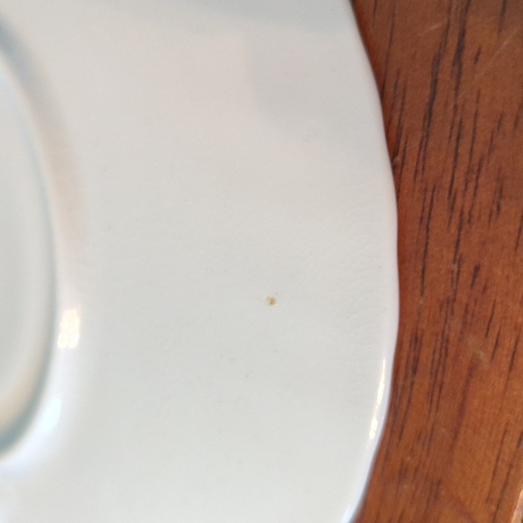 Royal Dover Bone China made in England Shamrock tea cup with matching saucer - Picture 8 of 9